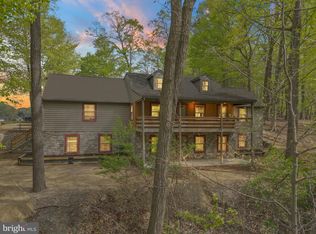 121 Rawlinsville Rd, Willow Street, PA 17584