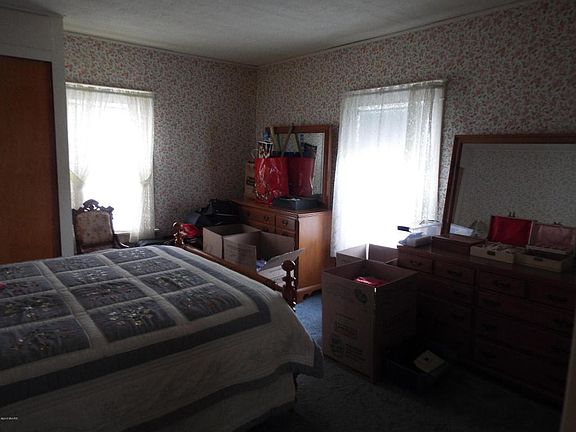 5th image of 628 Lake Ave