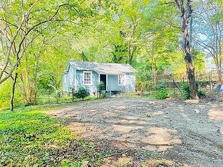 104 Plum Tree Ln — Photo 2