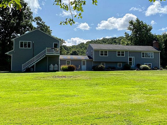 2nd image of 6 Fowlers Ln