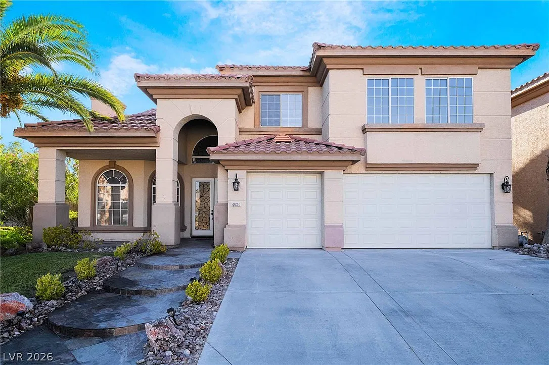 5 bed, 3.0 bath, 2908 sqft, $3,293 — Photo 3