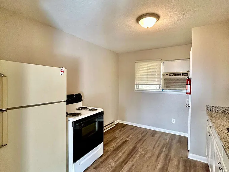 208 Valley View Ave #10 — Photo 26