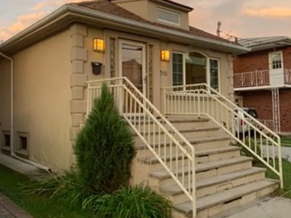 310 146th Bch, Rockaway Park, NY 11694