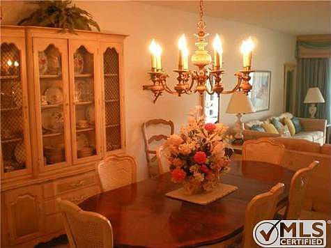 5th image of 313 Lake Cir APT 314