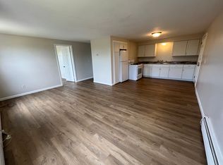 10136 Hegel Rd APT 8, Goodrich, MI 48438