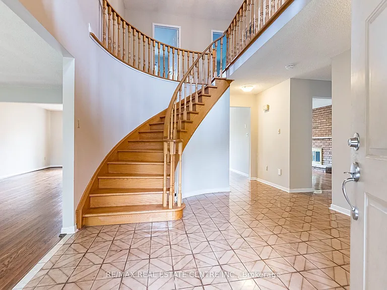 1134 Deer Run — Photo 3