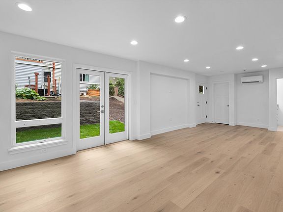 5th image of 14337 22nd Ave NE