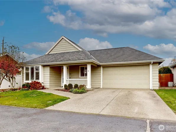 891 SE Larkspur Pl, College Place, WA 99324