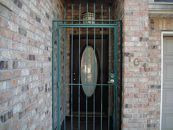4th image of 101 Jeffer Dr