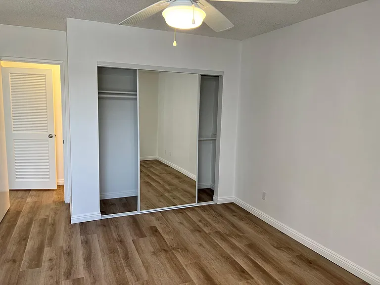 Beachwood Village Apartments — Photo 61