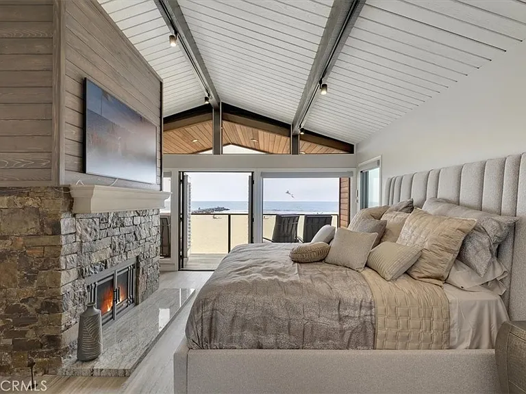 2808 W Oceanfront — Photo 16