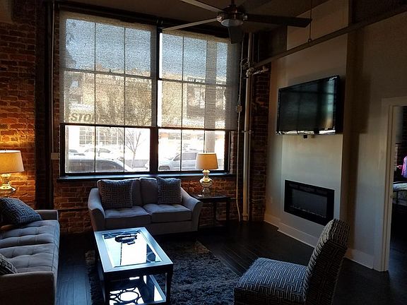 3rd image of 1301 Market St Ste 103