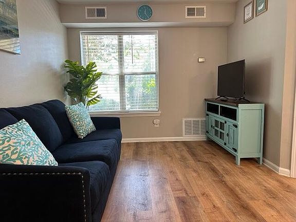 5th image of 200 Sandestin Ln APT 602