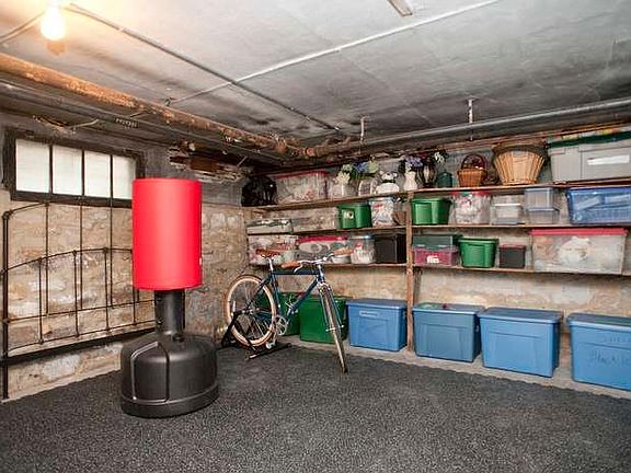 5th image of 326 S Scoville Ave APT 1