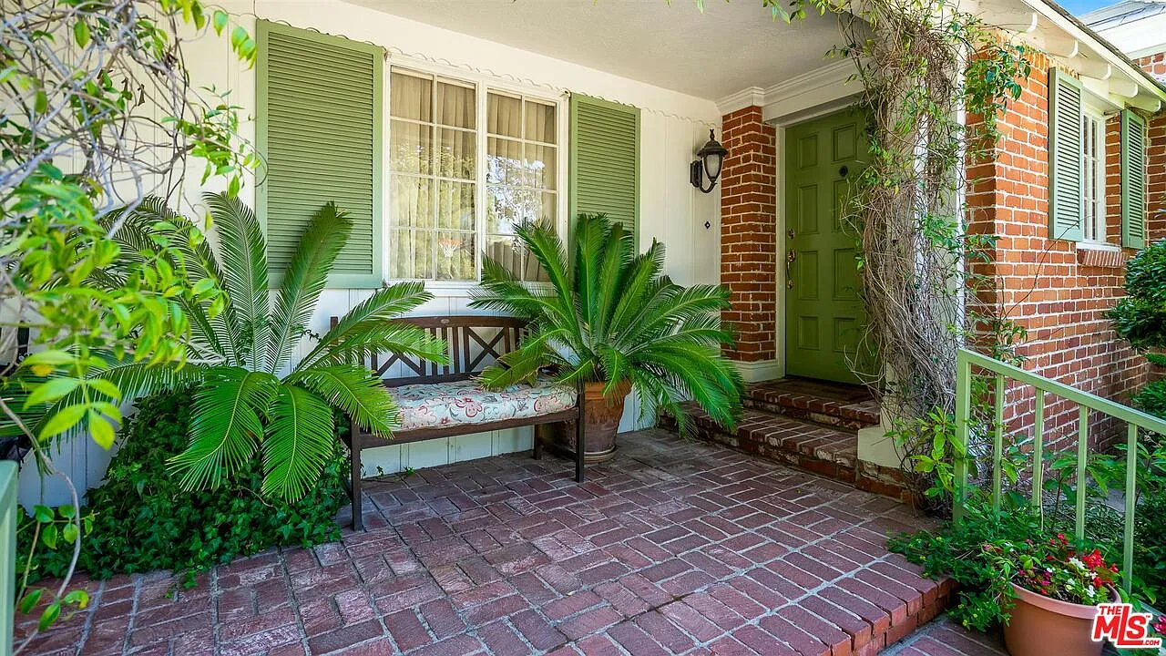 4 bed, 5.0 bath, 3550 sqft, $26,000 — Photo 4