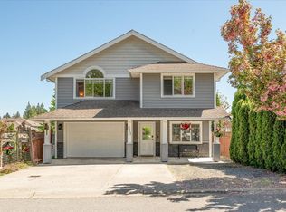 621 Oakwood Rd, Ladysmith, BC V9G 2C1