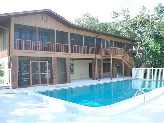 2nd image of 510 Chesapeake Dr