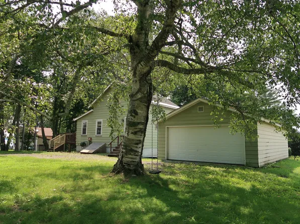 19 Hazzard Lane, Winthrop, ME 04364