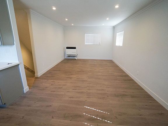 2nd image of 2931 Van Buren Pl