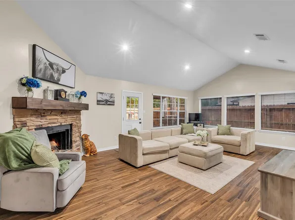 13860 Ventura Rd, Willis, TX 77318