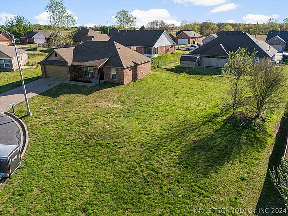 2nd image of 2504 Hunters Ct