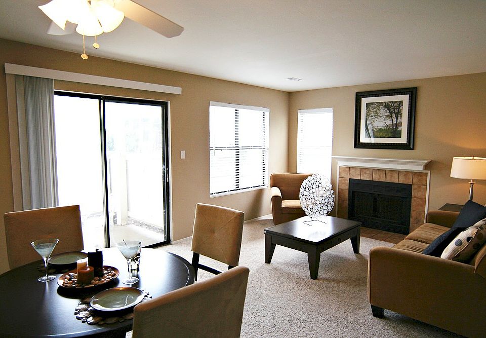 Living/Dining Room