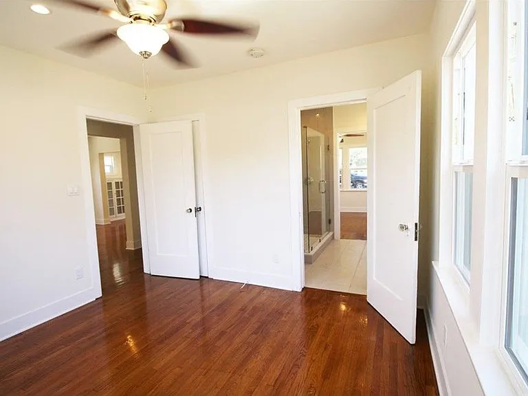 856 W Colorado Blvd — Photo 21