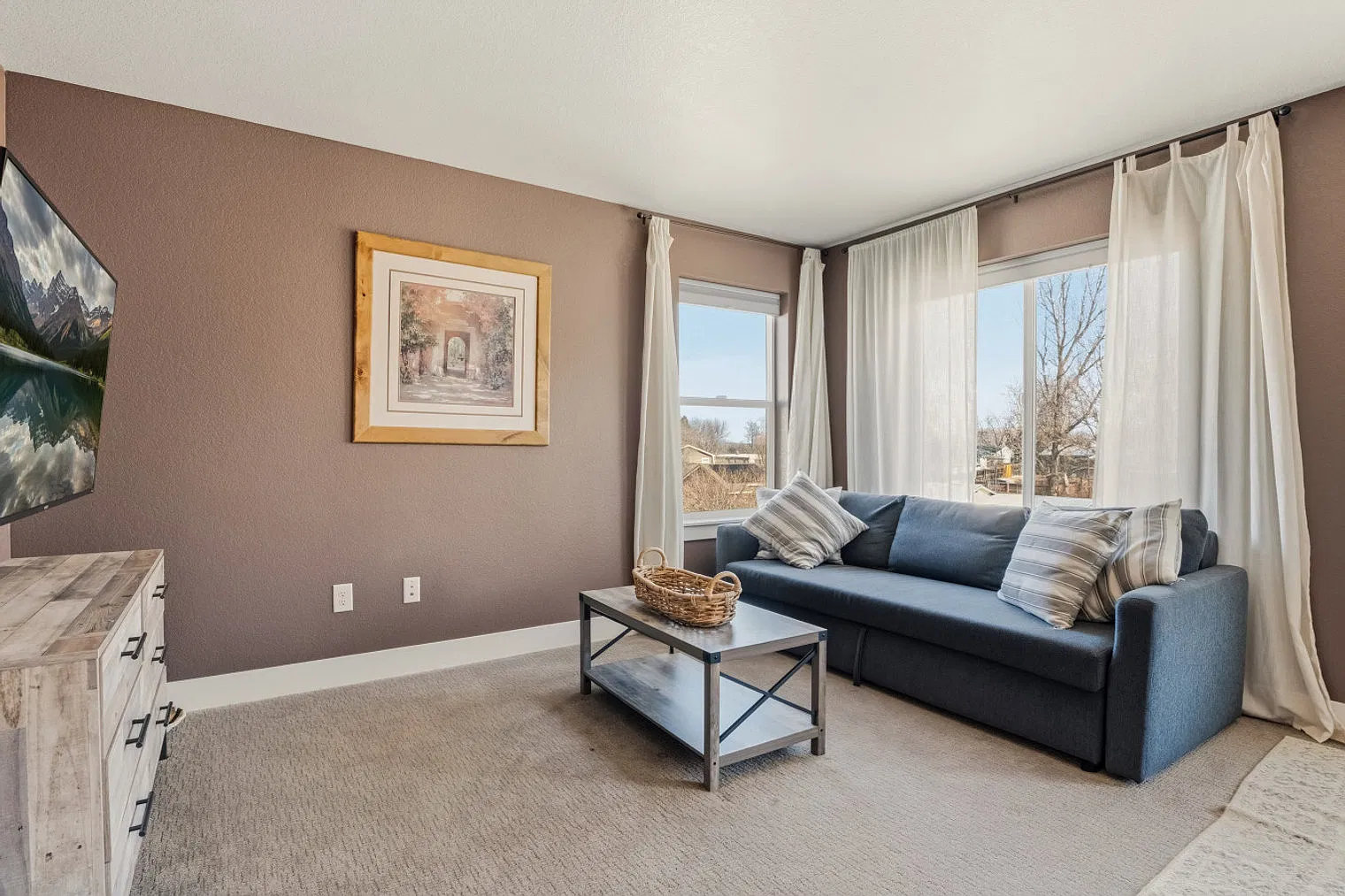 4 bed, 2.0 bath, $6,653 — Photo 4