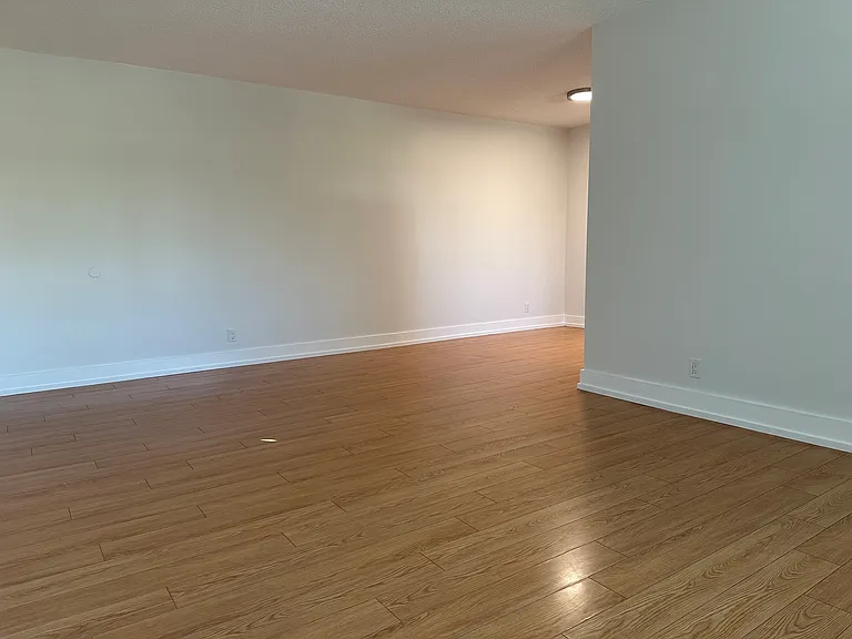 1015 E Wilson Ave #4 — Photo 9