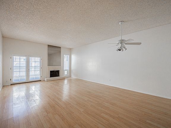 4th image of 2606 E Windsor Ave