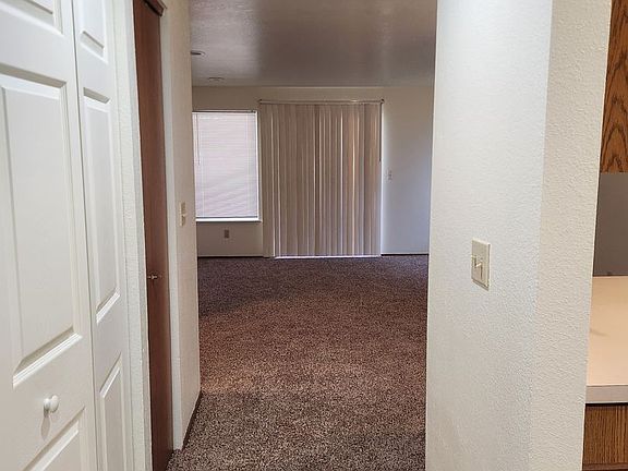 2nd image of 5670 Eagle Pkwy APT 2