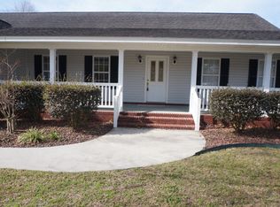 863 Hitching Post Ln, Waycross, GA 31503