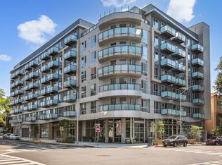 Link Apartments Four12, Oakland, CA 94607
