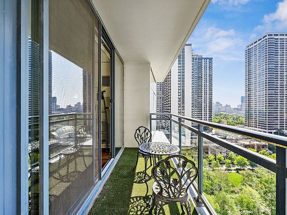 4th image of 201 N Westshore Dr APT 1505