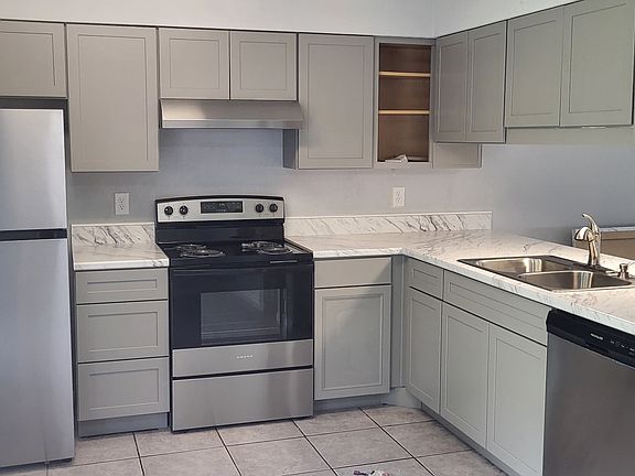 2nd image of 163 Clifford St #163