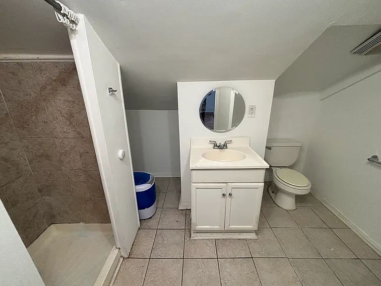 1116 W Grand Ave #3 — Photo 5