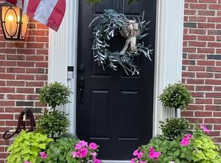 11785 Valley Ridge Cir, Fairfax, VA 22033