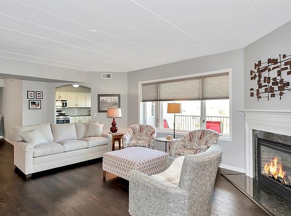2nd image of 11111 Waters Edge Dr Unit 3D