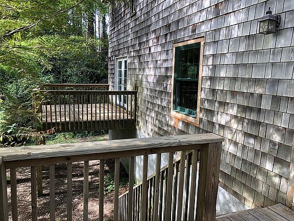 Entry Deck