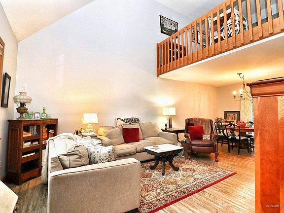 4th image of 19 Cheshire Meadows Ln #19