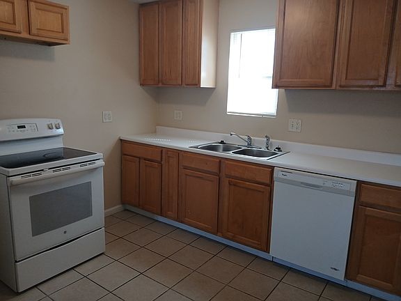 5th image of 319-1 E Mill St