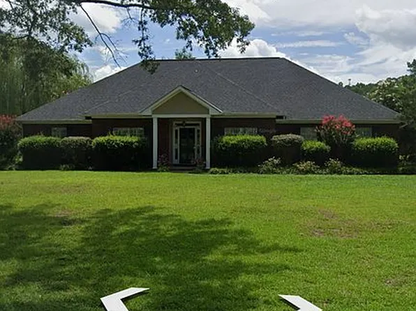 4205 Clear Creek Pkwy, Northport, AL 35475