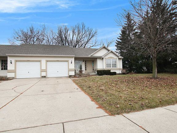 3rd image of 1581 Maplehollow St SE