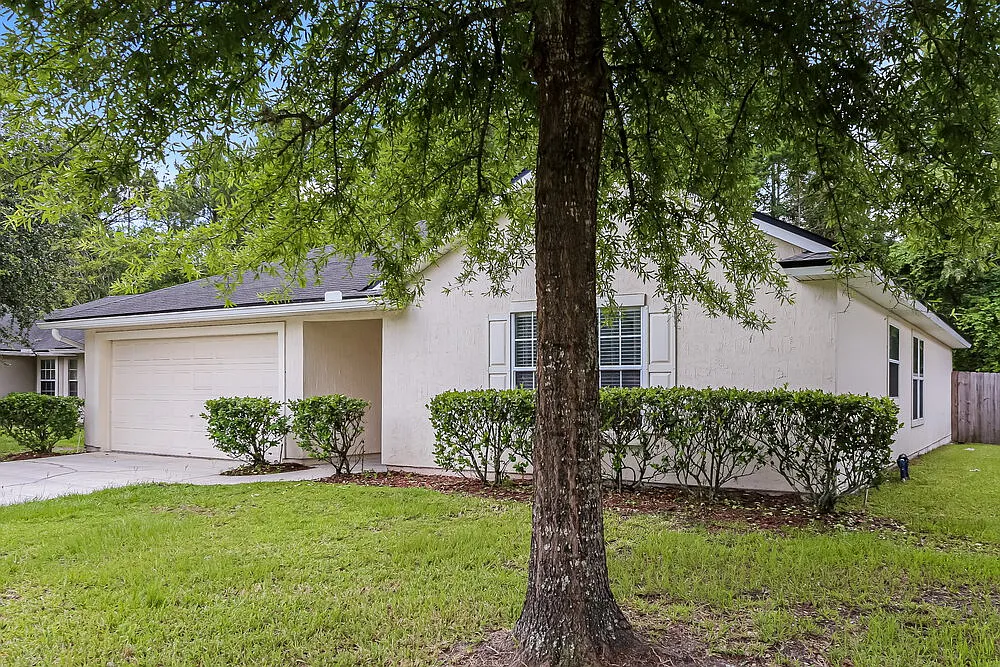4 bed, 2.0 bath, 1814 sqft, $1,935 — Photo 3