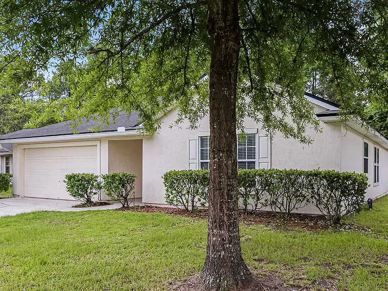 10946 Lauren Oak Ln S — Photo 3