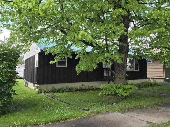 1021 3rd St S, Virginia, MN 55792