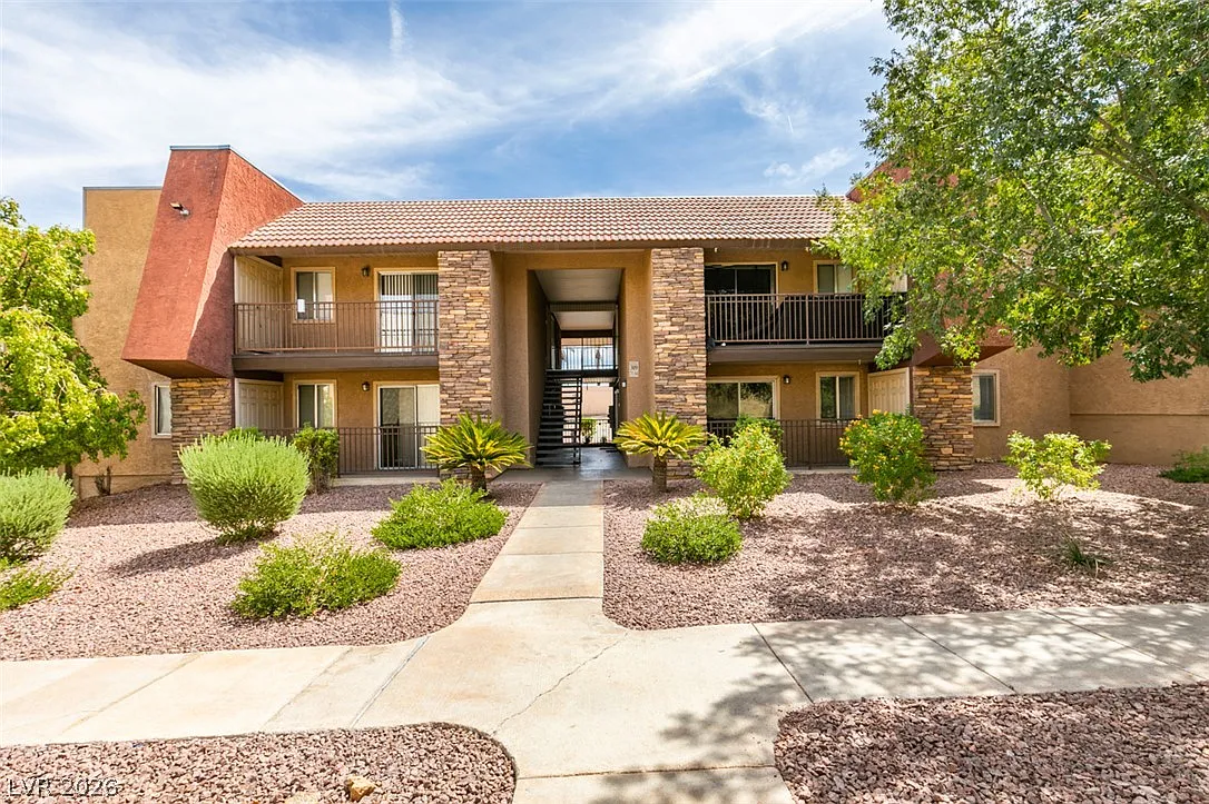 1 bed, 1.0 bath, 700 sqft, $1,150 — Photo 1