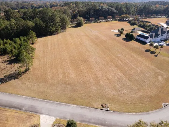 4476 Robert Dr, Valdosta, GA 31605