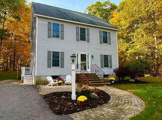 29 Charlotte Rd, Ipswich, MA 01938