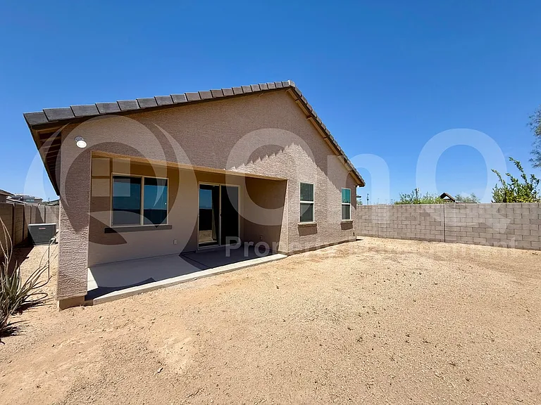 18797 W Becker Ct — Photo 26